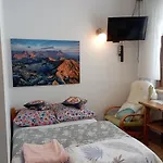A3Apartament 2 Pokojowy Aneks Kuchenny 2 Lazienki Wlasne Na Korytarzu Villa Jumper Pobyt Na Termach Dla 2 Osob Gratis