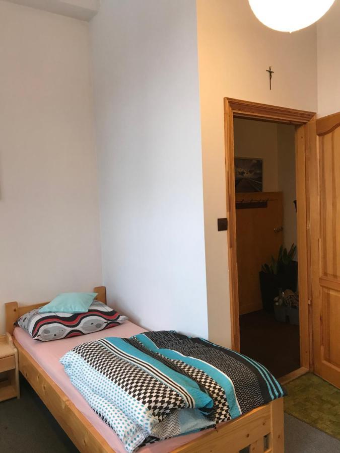 Apartment A3apartament 2 Pokojowy Aneks Kuchenny 2 Lazienki Wlasne Na Korytarzu Jumper Na Termach Dla 2 Osob Gratis