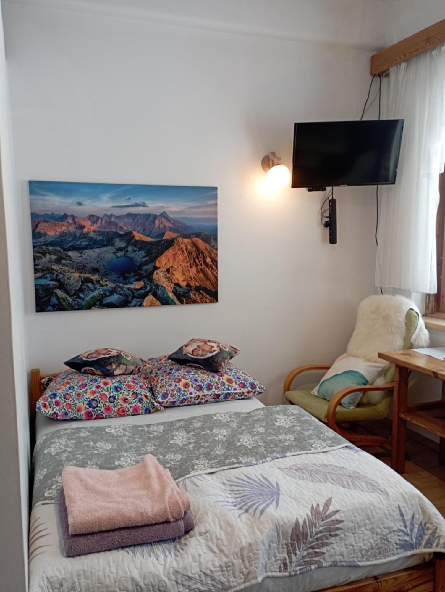 A3apartament 2 Pokojowy Aneks Kuchenny 2 Lazienki Wlasne Na Korytarzu Jumper Na Termach Dla 2 Osob Gratis Apartment